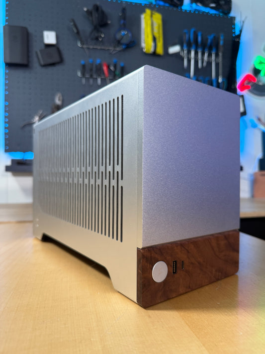 Stilren ITX-dator - 9600X / RTX 5060TI 16GB