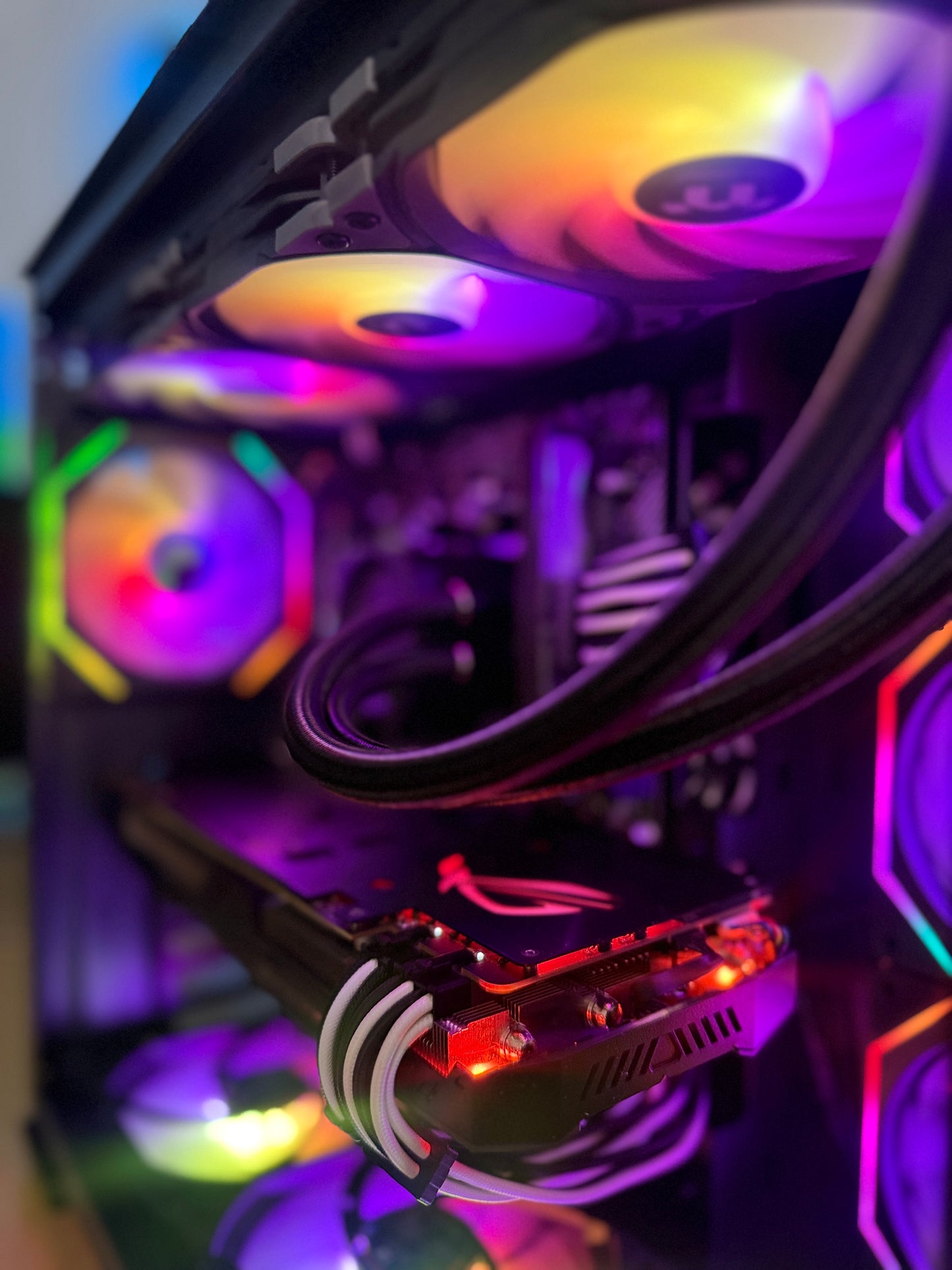 Intel i5 14600K - Intel Arc B580 - 32GB DDR4 - 2TB SSD
