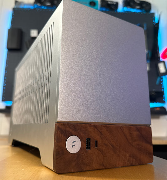 Stilren ITX-dator - 9600X / RTX 5060TI 16GB